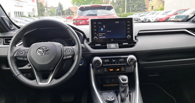 Toyota RAV4 cena 169900 przebieg: 55798, rok produkcji 2021 z Józefów małe 172